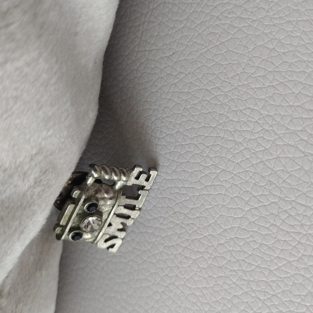 Camera Pin - Picture 6 of 13